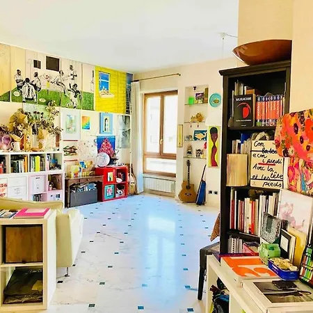 Apartment Artistic 2-bedroom Milan